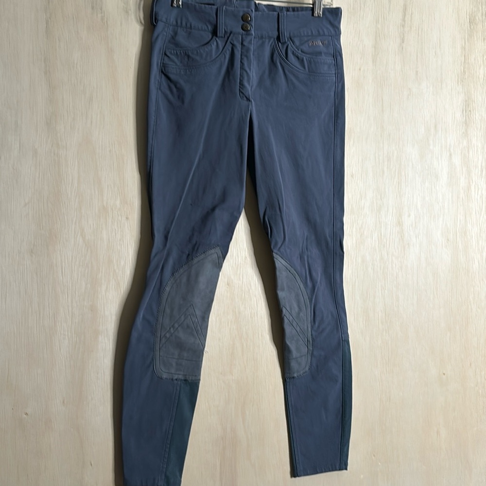 Ariat Olympia Knee Patch Riding breeches. Size 26 L